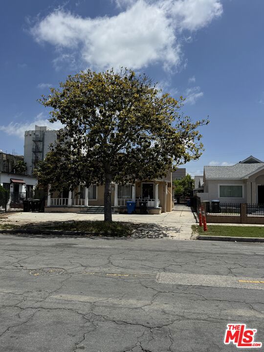 1934 S 4th Avenue