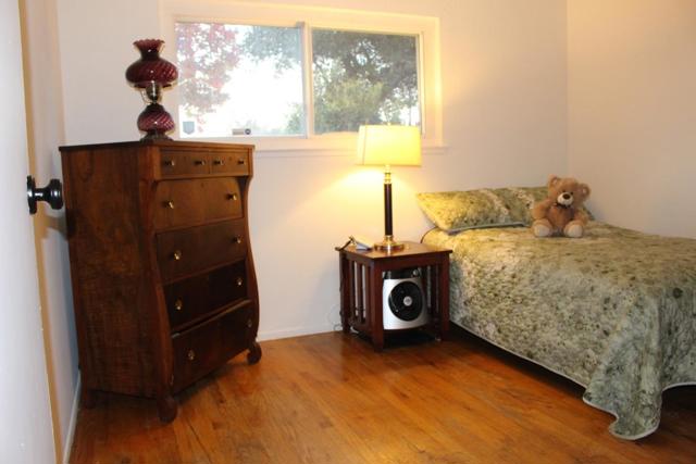 118 Azucar Avenue, San Jose CA: https://media.crmls.org/mediaz/5a511b83-c9c9-453c-86eb-8f0b7d729aff.jpg