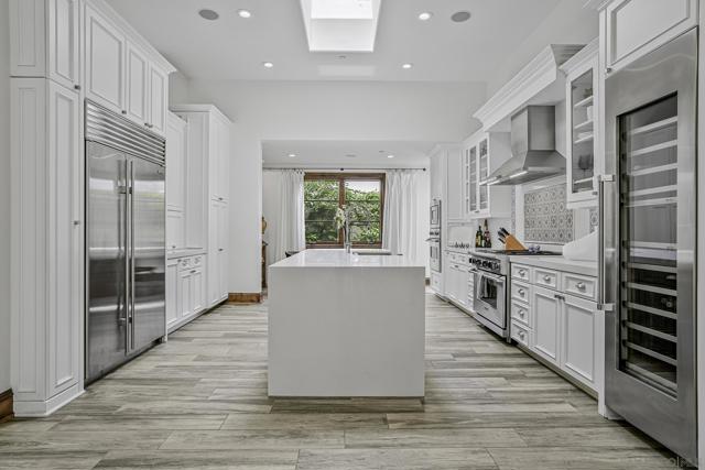 15823 The River Trail, Rancho Santa Fe CA: https://media.crmls.org/mediaz/5a523fe9-d8ea-4be1-8b55-4731313e292a.jpg