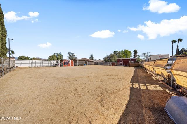 4931 Roundup Road, Norco CA: https://media.crmls.org/mediaz/5a525391-e8aa-44bd-bd51-39f19a5a018d.jpg