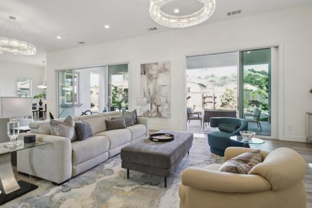 2170 Via Orista, Morgan Hill CA: https://media.crmls.org/mediaz/5a526f55-88c2-4a92-92b0-e3596c7f0478.jpg