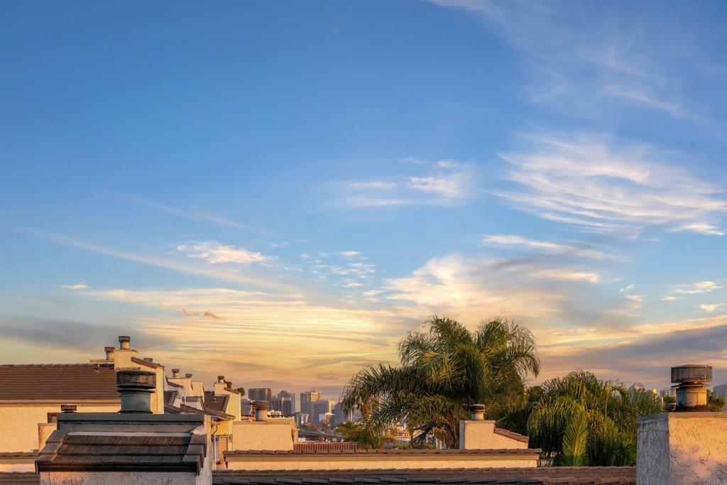 https://media.crmls.org/mediaz/5a52c15c-6bc5-4c59-a044-32f09b4f4877.jpg?preset=X-Large