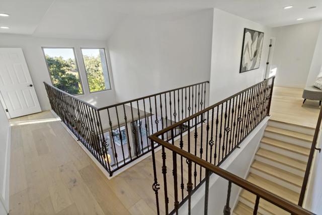 303 Lakeview Way, Redwood City CA: https://media.crmls.org/mediaz/5a53876f-785f-4e4f-a919-1d2968ebe906.jpg
