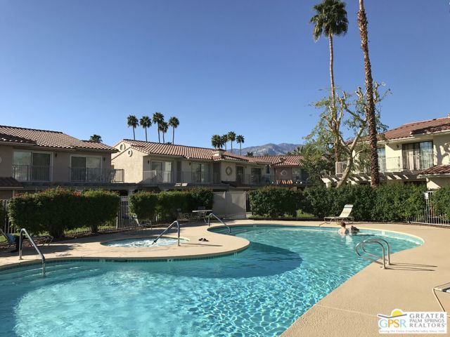 2701 E Mesquite Ave Unit EE165 Avenue, Palm Springs CA: https://media.crmls.org/mediaz/5a54805b-293d-4c1b-aed1-0e3bb30cba0a.jpg