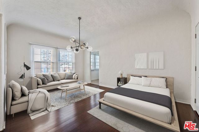 5320 W Olympic Boulevard, Los Angeles CA: https://media.crmls.org/mediaz/5a5480e9-e64e-4e5e-b1bc-3878a3a17644.jpg