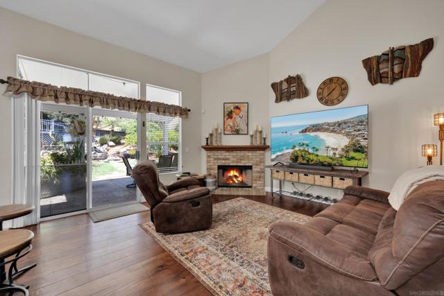 2106 Laura Dr, Escondido CA: https://media.crmls.org/mediaz/5a55098b-4b1e-41e6-94ec-db1b35e02615.jpg