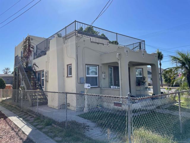 406 E Plaza Blvd, National City CA: https://media.crmls.org/mediaz/5a551043-4e3b-46ec-b0f5-08d0985b0744.jpg
