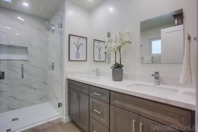 7224 San Benito, Carlsbad, California 92011, 2 Bedrooms Bedrooms, ,2 BathroomsBathrooms,Residential,For Sale,San Benito,250018147SD