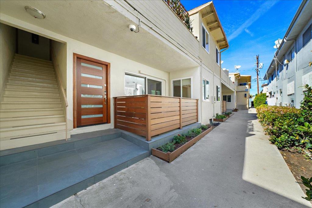 11719 Mayfield Avenue #APT 1