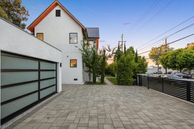 33 Highland Avenue, Burlingame CA: https://media.crmls.org/mediaz/5a57d354-73f0-42ed-96b5-ebb921c43c7f.jpg