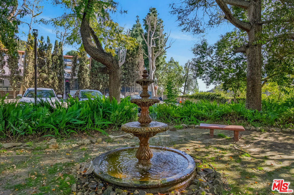 2700 Cahuenga Boulevard #E. 4220