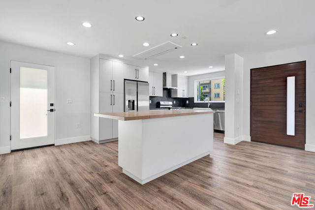 11611 Burbank Boulevard, North Hollywood CA: https://media.crmls.org/mediaz/5a5994d9-3c88-4bef-b026-263ac4dc1ee1.jpg