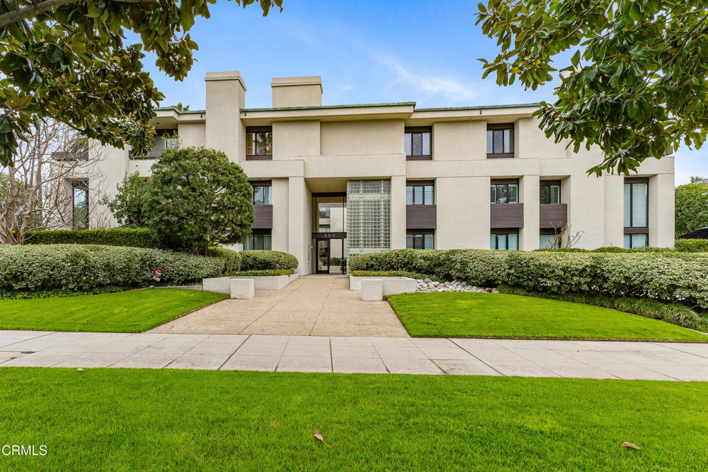 300 S Orange Grove Boulevard #2