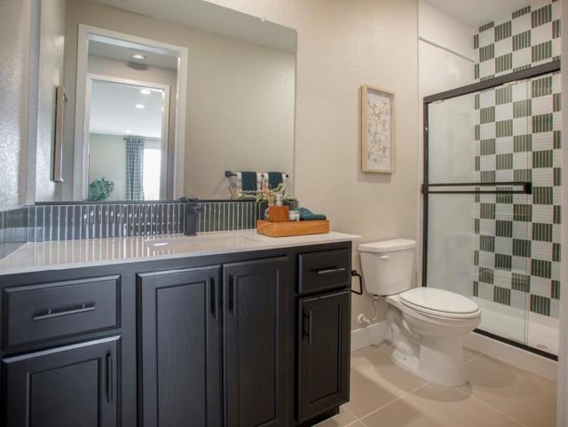 15996 Testarossa Street, Lathrop CA: https://media.crmls.org/mediaz/5a5a7668-5728-4a2a-bc21-7c545c2637a9.jpg