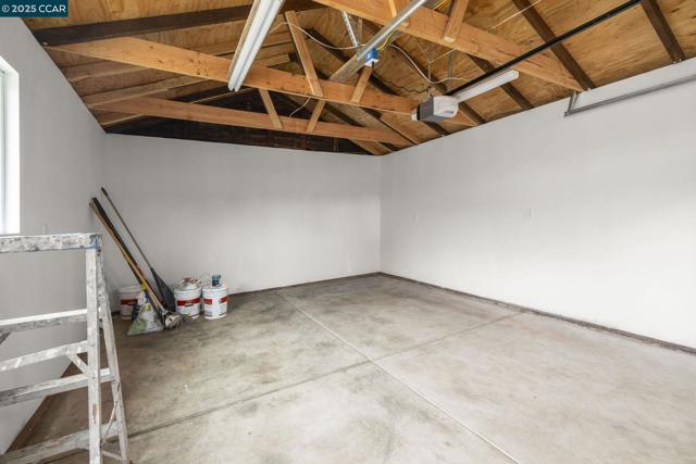 3064 Baywood Ln, San Pablo CA: https://media.crmls.org/mediaz/5a5a9cf6-bdf2-4027-bf6a-646ac80c3fc2.jpg