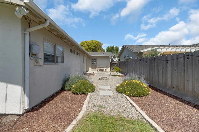 33 Fourth Street, Spreckels CA: https://media.crmls.org/mediaz/5a5befd0-d4a4-429c-b5f5-a32286b5d7b7.jpg