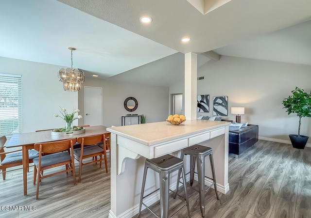 38114 Village 38, Camarillo CA: https://media.crmls.org/mediaz/5a5c7a95-cbfa-4620-afb0-424d3d677dc3.jpg