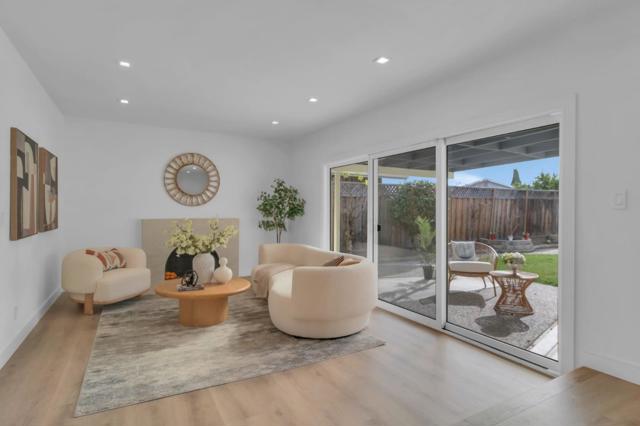 2921 Daisy Court, Union City CA: https://media.crmls.org/mediaz/5a5cabdc-8c11-49d7-8232-7b4ff8039b49.jpg