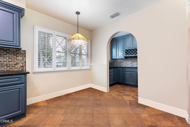 Detail Gallery Image 11 of 46 For 4402 El Camino Corto, La Canada Flintridge,  CA 91011 - 4 Beds | 3 Baths