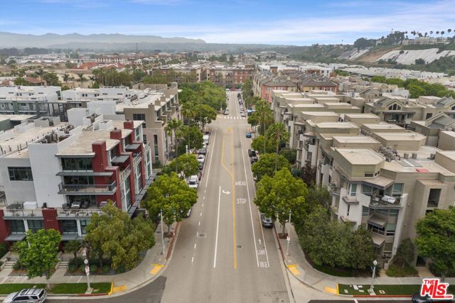 13044 Pacific, Playa Vista CA: https://media.crmls.org/mediaz/5a5d620b-78a9-422b-955b-1d8cddcf4b5d.jpg