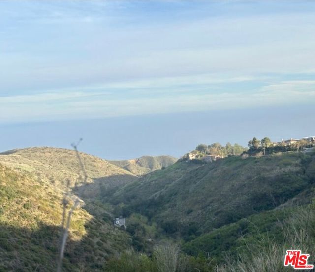 0 Mar Vista Ridge Drive, Malibu CA: https://media.crmls.org/mediaz/5a5de600-1b58-4f2a-8bc9-30060966abd7.jpg