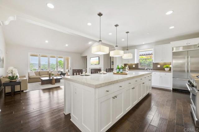 8548 Kristen View Court, San Diego CA: https://media.crmls.org/mediaz/5a5e1cb3-1d7f-41c6-883e-43abfc25b6dd.jpg