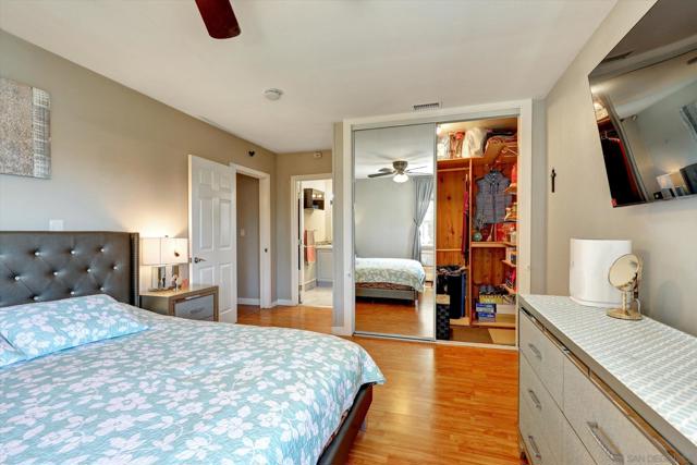 5238 Cervantes Ave, San Diego CA: https://media.crmls.org/mediaz/5a5e5509-4f9e-480b-90f4-82ea05f843c6.jpg