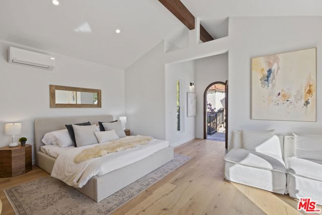 431 Montana Circle, Ojai CA: https://media.crmls.org/mediaz/5a6018af-72db-4ed5-8eb8-5fa3aa8acd1e.jpg
