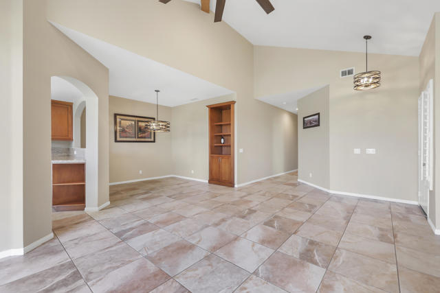 38019 Crocus Lane, Palm Desert CA: https://media.crmls.org/mediaz/5a6031ab-52eb-444d-95ad-48288dac6cb3.jpg