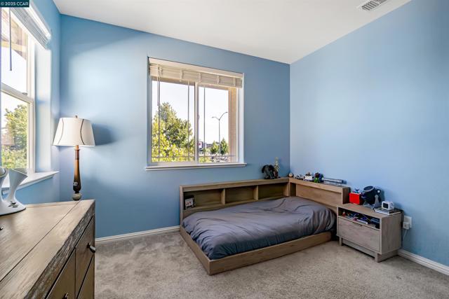 158 Wooley Creek Way, Brentwood CA: https://media.crmls.org/mediaz/5a606485-04ab-4fa5-a79f-4f02161a127b.jpg