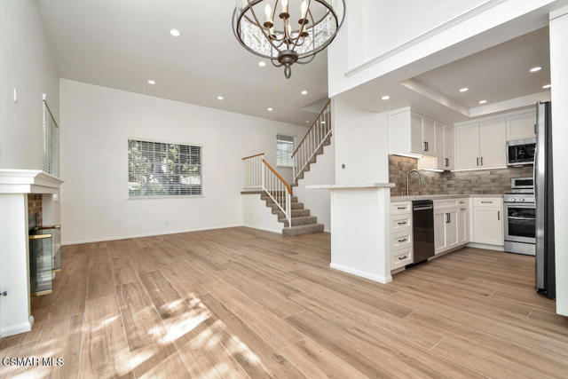 251 Hill Ranch Drive, Thousand Oaks CA: https://media.crmls.org/mediaz/5a60796c-f576-4057-b403-2a75687ad623.jpg