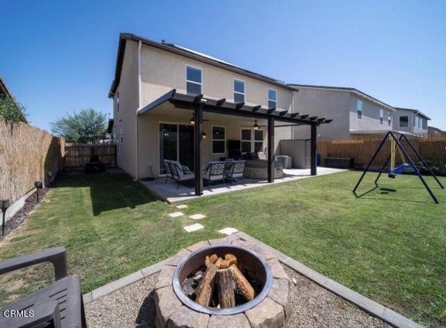 Detail Gallery Image 10 of 15 For 5829 Commonwealth Ave, Bakersfield,  CA 93313 - 3 Beds | 3 Baths