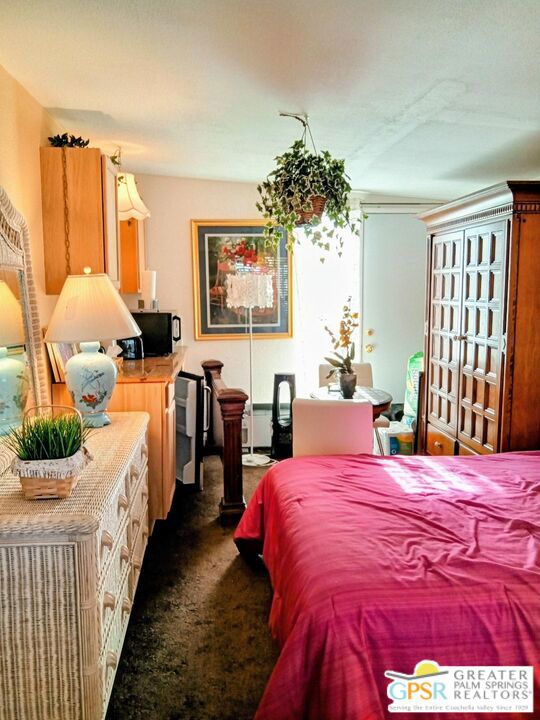 7501 Palm Avenue, Yucca Valley CA: https://media.crmls.org/mediaz/5a61d2d1-5111-499c-b827-05dd662d59fb.jpg