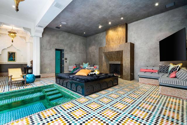 613 Indian, Palm Desert CA: https://media.crmls.org/mediaz/5a61f984-82f3-4b1e-aca7-073679df7f1a.jpg
