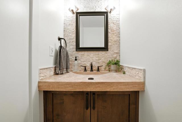 2774 Belmont Canyon, Belmont CA: https://media.crmls.org/mediaz/5a62b2a8-643b-4563-ab45-88cc8e703320.jpg