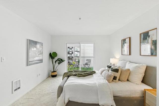 8200 Oceanview Terrace, San Francisco CA: https://media.crmls.org/mediaz/5a632529-14ac-4876-a698-77c4680796fa.jpg