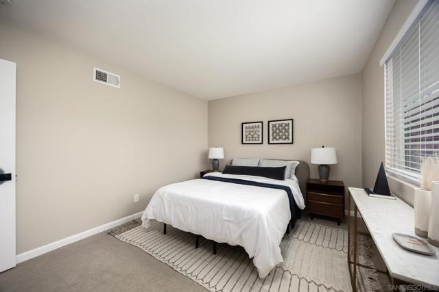 12126 Lemon Crest Dr, Lakeside CA: https://media.crmls.org/mediaz/5a6466a7-27fe-4b25-bcdb-7113806df21c.jpg