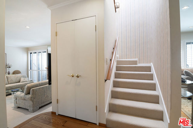 1621 Hilts Avenue, Los Angeles CA: https://media.crmls.org/mediaz/5a64a822-81f5-4e06-bc7e-473e2d4aa434.jpg