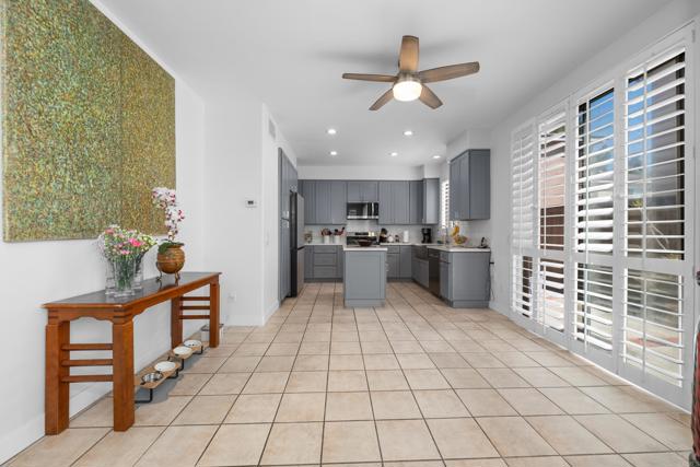 210 Belflora Way, Oceanside CA: https://media.crmls.org/mediaz/5a653d0e-d2f4-40ae-b155-2e1d51181ef2.jpg