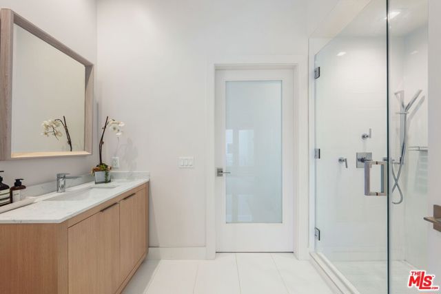 1012 2nd Street, Santa Monica CA: https://media.crmls.org/mediaz/5a66aae9-ec71-4df5-a22a-cb4a5a001e94.jpg