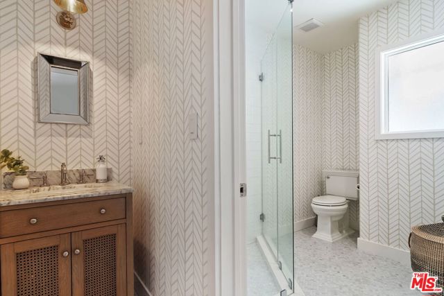 4031 Deerhorn Drive, Sherman Oaks CA: https://media.crmls.org/mediaz/5a66e127-6bdd-4e8c-9214-8d04ddef1803.jpg