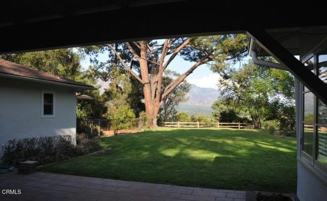 3914 Alta Vista Drive, La Canada Flintridge CA: https://media.crmls.org/mediaz/5a674823-be30-437e-9727-2d020b9a7eaa.jpg