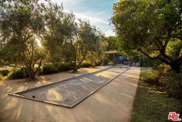 650 San Ysidro Road, Santa Barbara CA: https://media.crmls.org/mediaz/5a6750e2-1437-4217-a0cd-f49e919586a2.jpg