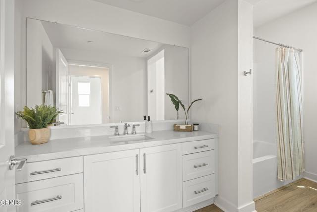 2870 Wagon Wheel Road, Oxnard CA: https://media.crmls.org/mediaz/5a6779ad-5f26-48ab-9e2a-cb7b3e7fbfbd.jpg