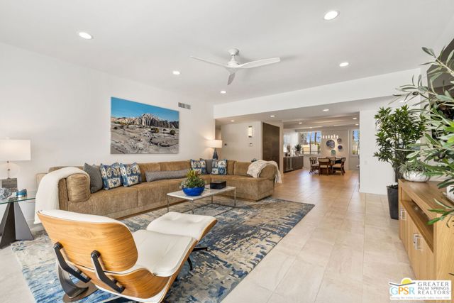 207 Desert Lakes Drive, Palm Springs CA: https://media.crmls.org/mediaz/5a679623-7bf0-48c6-8587-b40cbc99a390.jpg