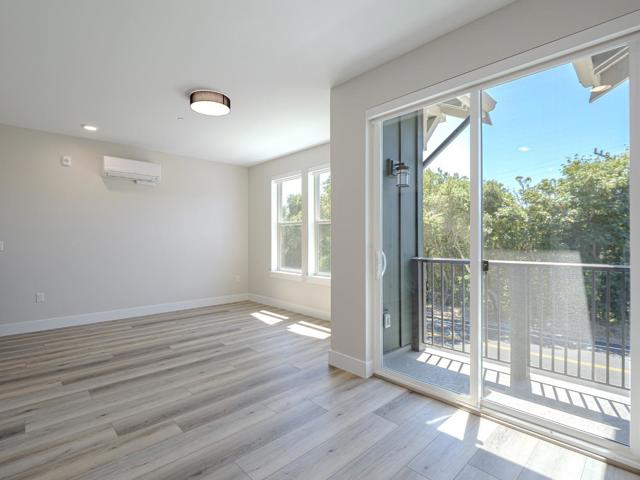 101 Aptos Village Way, Aptos CA: https://media.crmls.org/mediaz/5a67bf3c-28ee-4966-a94d-13ac351a1042.jpg