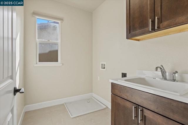 7147 Stonebrooke Drive, Vallejo CA: https://media.crmls.org/mediaz/5a689df7-d286-4809-8793-0d125aed46cc.jpg