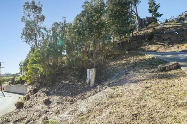 148 San Pedro Road, El Granada CA: https://media.crmls.org/mediaz/5a69b44c-171f-400f-85c1-7ded0cf93704.jpg