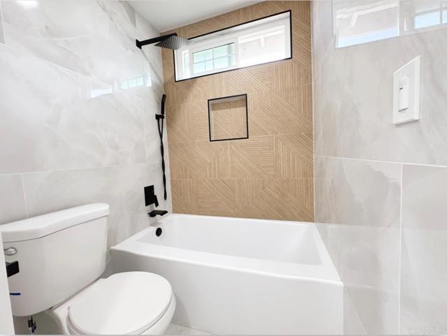 Detail Gallery Image 33 of 51 For 2030 San Remo Dr, Oceanside,  CA 92056 - 4 Beds | 3 Baths