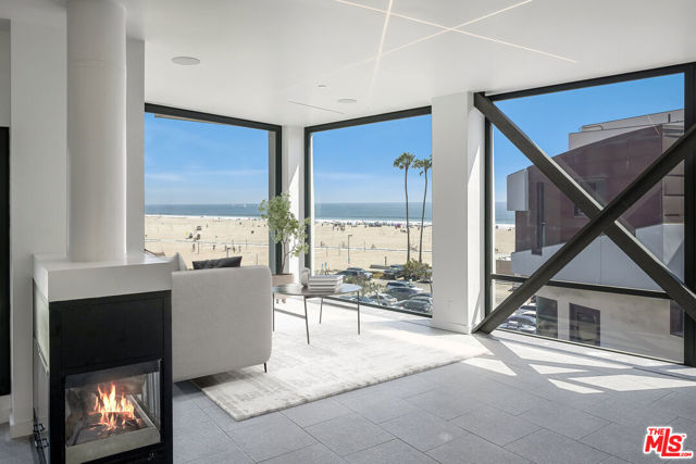 270 Palisades Beach Road, 401 photo 7